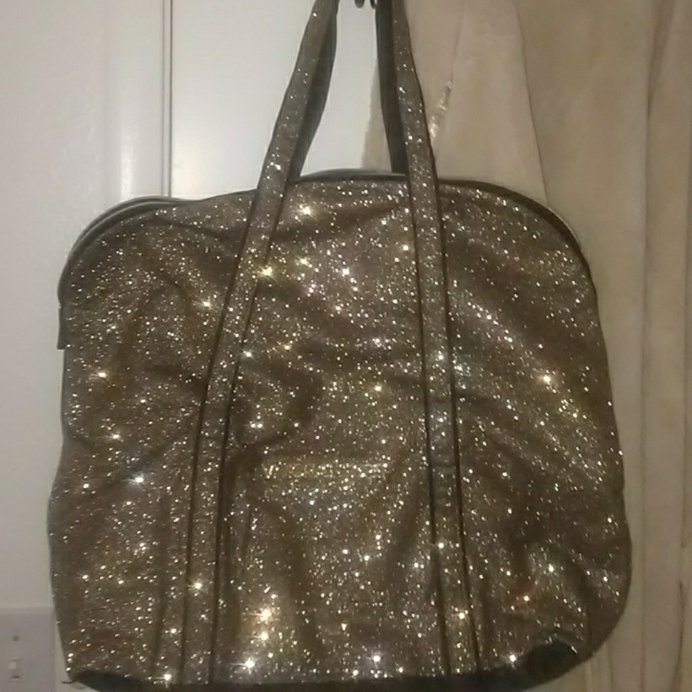 VS TOTE